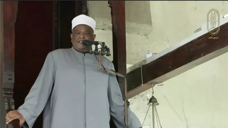 الأمين العام لهيئةكبارالعلماء: يطالب أمتي العرب والمسلمين باليقظه