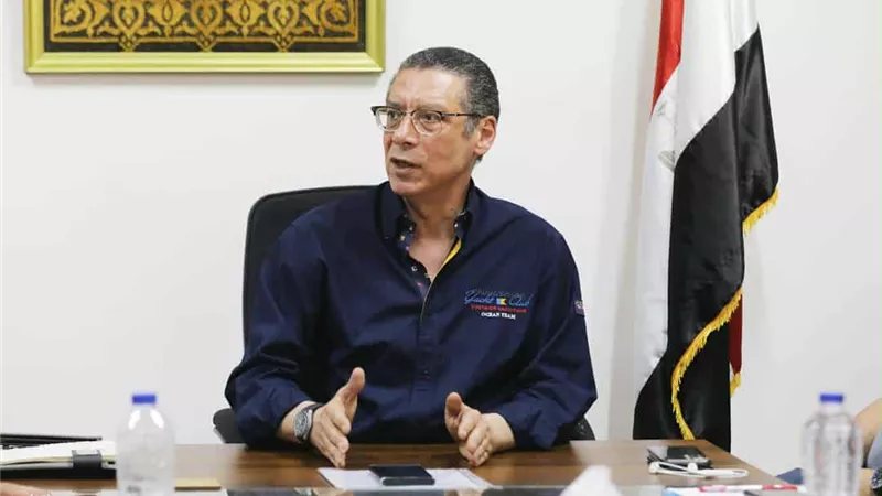 المهندس ياسر قمر يشيد بجهود اللجنة المنظمة لبطولةافريقيا لشباب الطائرة