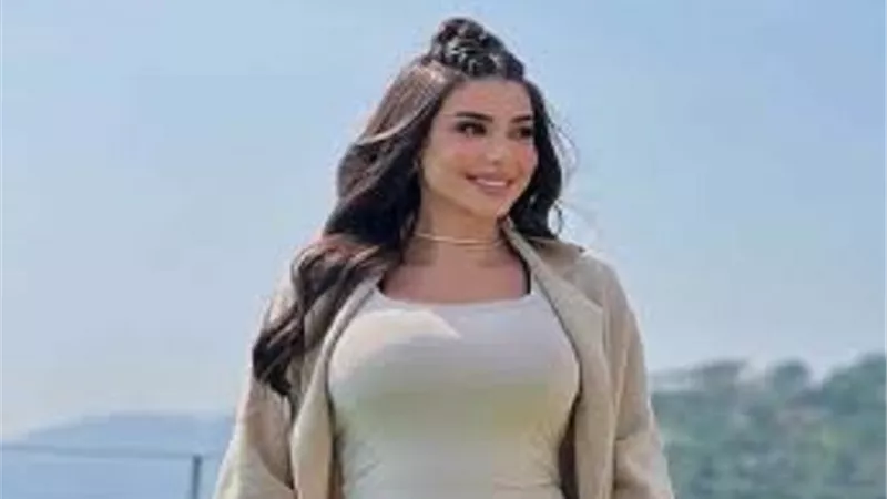 ياسمين صبرى تتعاقد على فيلم جديد مع كاملة أبو علي