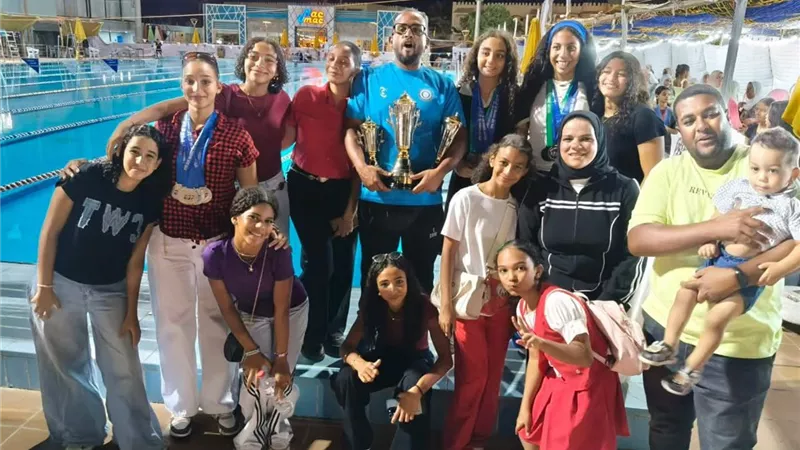 نادي اسوان يفوز بكاس المركز الثاني السباحه