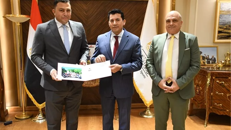 وزير الشباب يتابع نتائج الوفد المصري في برنامج التبادل الدولي بين الصين والدول العربية