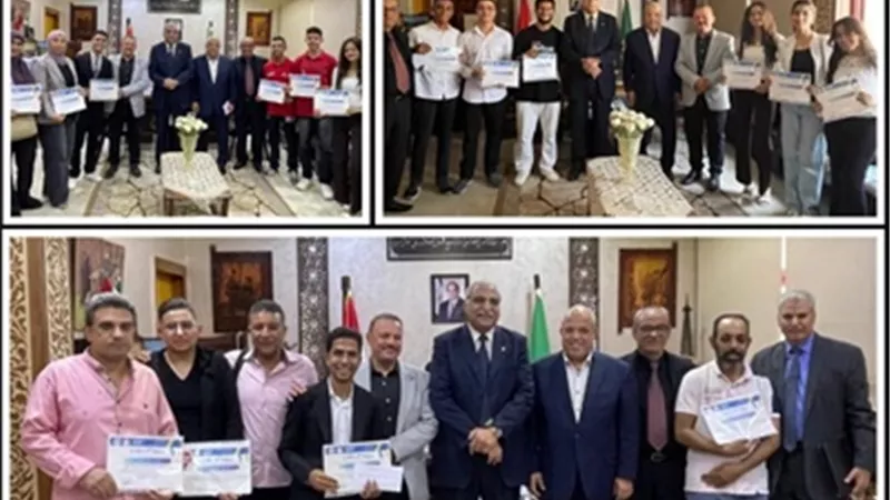 مدير تعليم القليوبية يكريم الفائزين في 