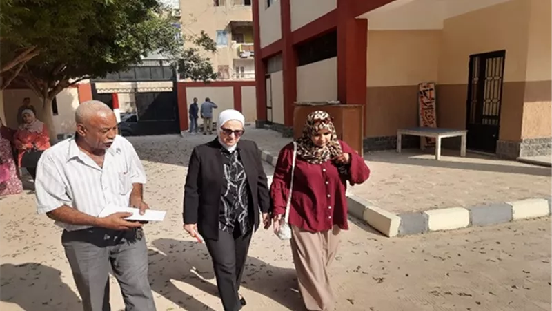 جولات ميدانية مكثفة لمدير تعليم القاهرة في إدارتي السلام والنزهة