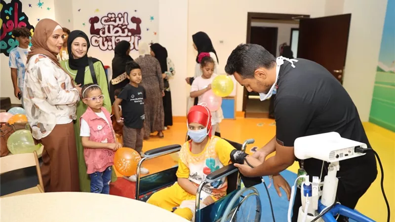 فرحة وأمل.. مبادرة شبابية بالأقصر لدعم أطفال محاربي السرطان