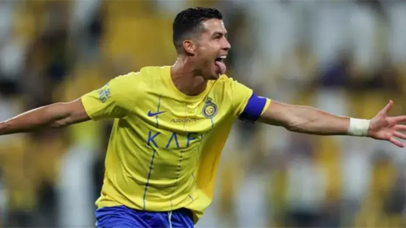 رونالدو يضيف إنجازًا جديدًا بحصد الحذاء الذهبي مع النصر