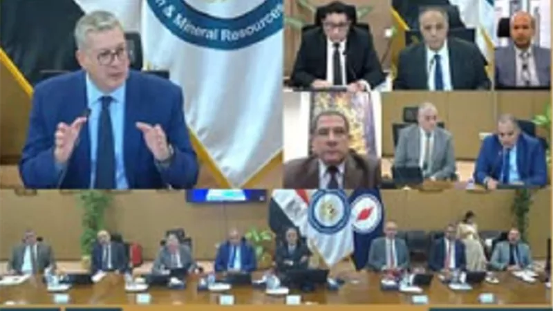 وزير البترول: ميناء الحمراء البترولي ركيزة استراتيجية لجذب الاستثمار