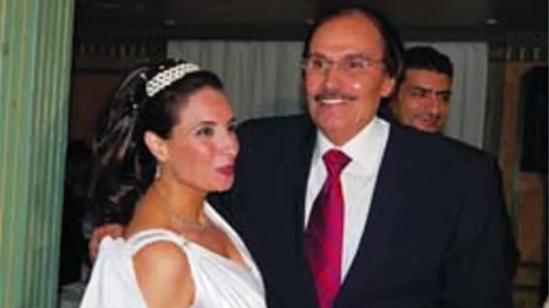 فى ذكرى ميلاده.. قصة عشق عزت العلايلى لـ زوجته لا يعرفها الكثيرون