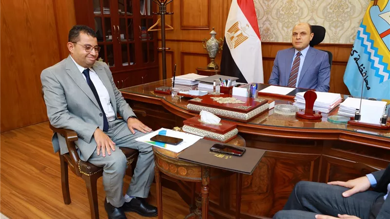 محافظ كفرالشيخ يناقش دعم المشروعات الصغيرة قاطرة التنمية