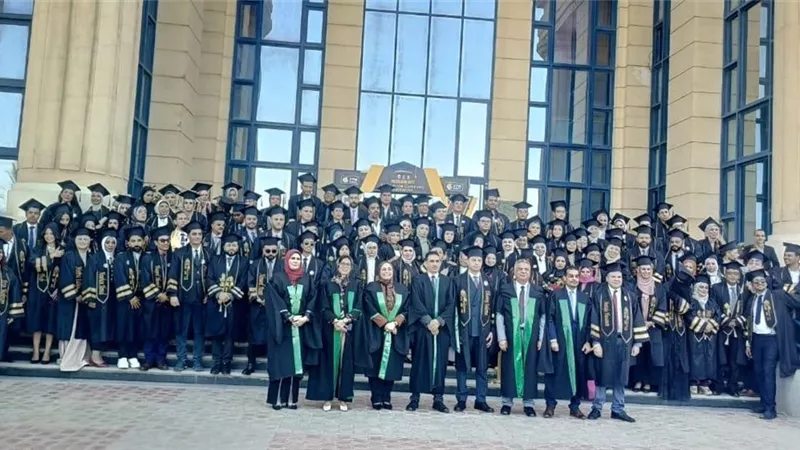تجارة القاهرة تحتفل بتخريج دفعات دراسات عليا أكاديمية ومهنية