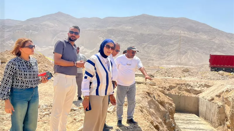 جهاز السويس الجديدة يتابع البنية التحتية لجذب الاستثمار