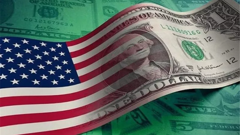 الدولار يهبط بفعل توقعات الأسواق بخفض أسعار الفائدة الأمريكية