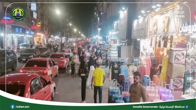 حملة مكبرة ترفع الإشغالات في أكبر شوارع الإسماعيلية