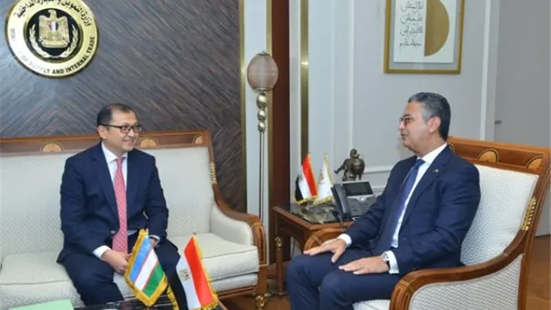 وزير التموين يستقبل سفير أوزبكستان لتعزيز التعاون الاقتصادي