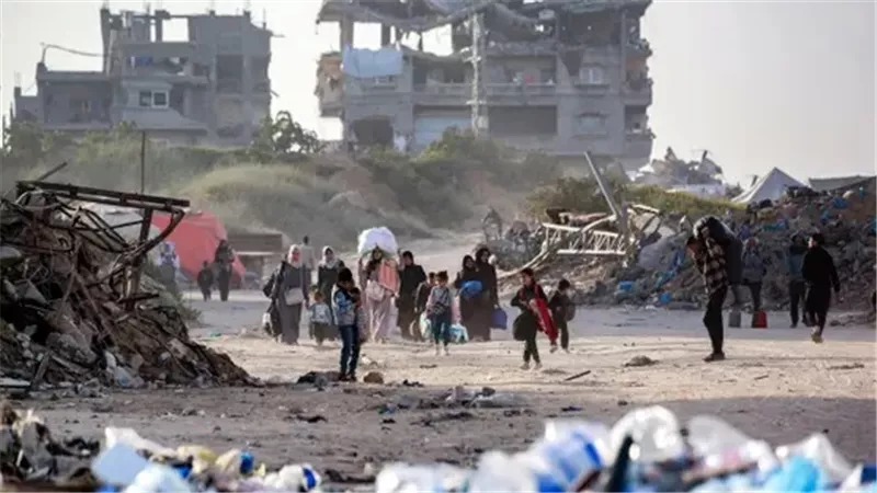 استشهاد أكثر من 100 فلسطينى فى غزة جراء الغارات الإسرائيلية منذ فجر اليوم