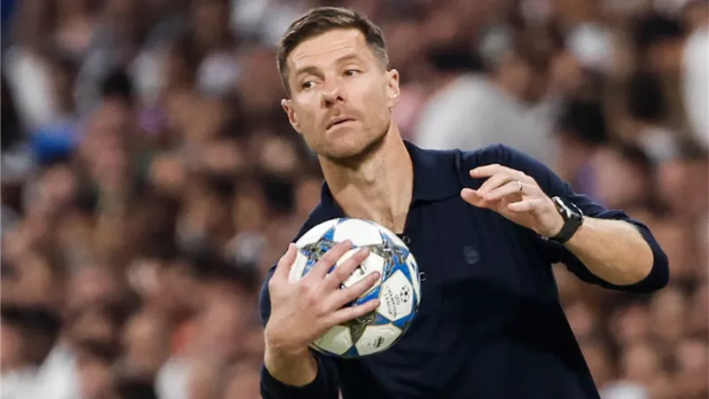 تشابي ألونسو: طرد كارفاخال أمام مارسيليا أظهر روح ريال مدريد