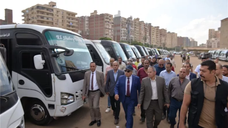 محافظ الدقهلية يتفقد اصطفاف 62 باصًا جديدًا لدعم منظومة النقل