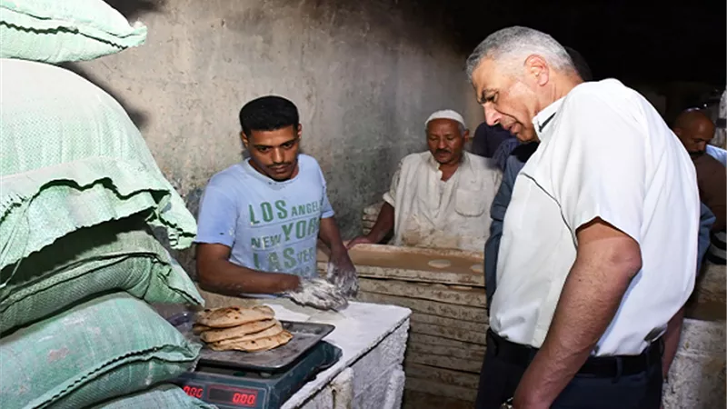 محافظ أسوان يقود معركة التنمية والخدمات