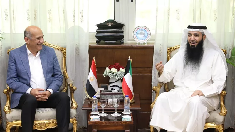 إشادة كويتية بإنجازات النقل البحري خلال زيارة لميناء الإسكندرية