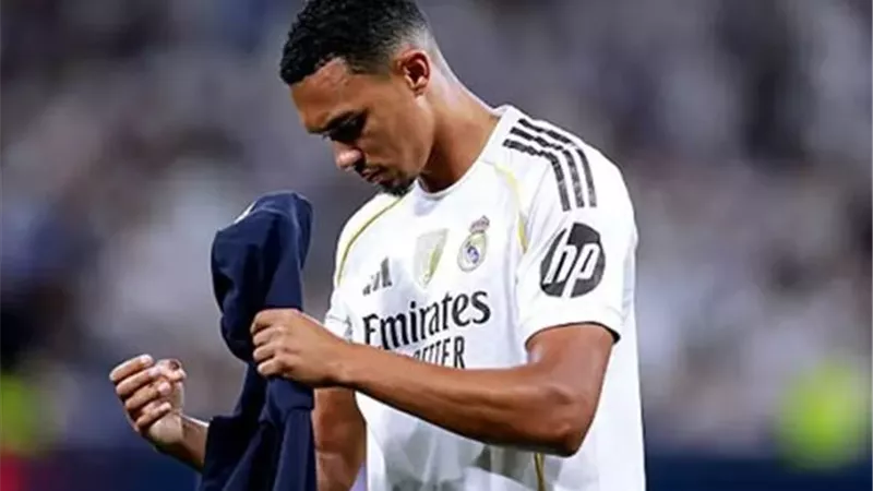 ريال مدريد يكشف فترة غياب ألكسندر أرنولد