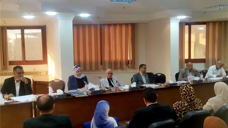 إجراء المقابلات مع المتقدمين للوظائف الاشرافية بتعليم كفرالشيخ