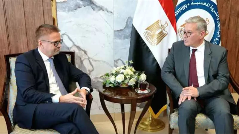 بدوي يبحث مع توتال إنرجيز تعزيز منظومة النقل الآمن للمنتجات البترولية