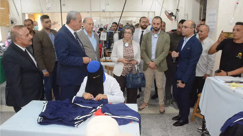 محافظ الغربية والوفد يختتمان جولتهم بتفقد مجمع التنمية الصناعية