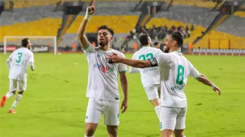 المصري يصدم الزمالك ويتصدر ترتيب الدوري