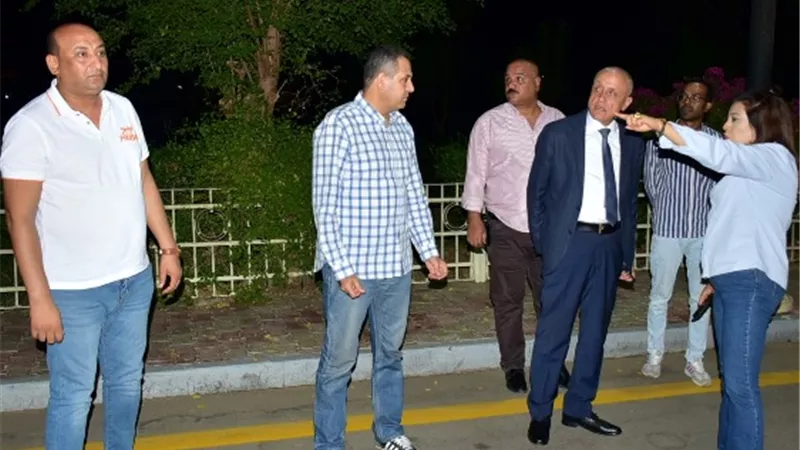 جولات مسائية لمحافظ الأقصرلمتابعة النظافةوالإنارة بعدد من المراكز