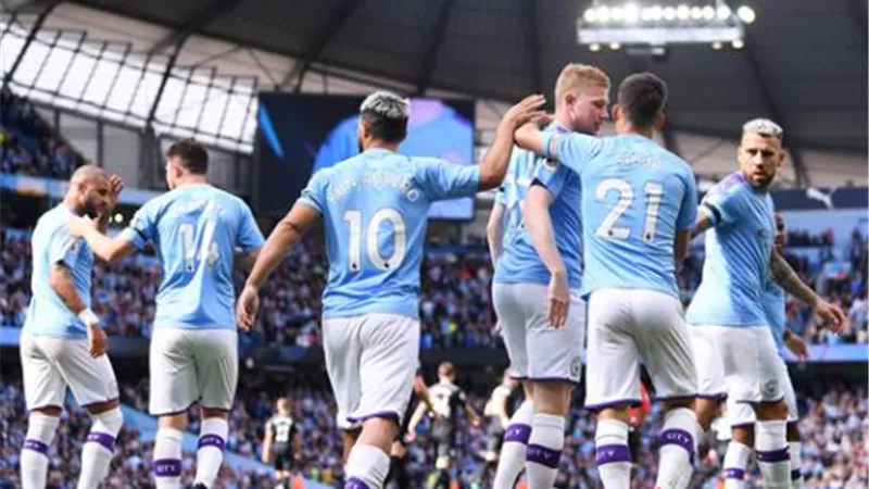 ملعب الاتحاد بحتضن لقاء المان سيتي ضد نابولي في دوري ألابطال