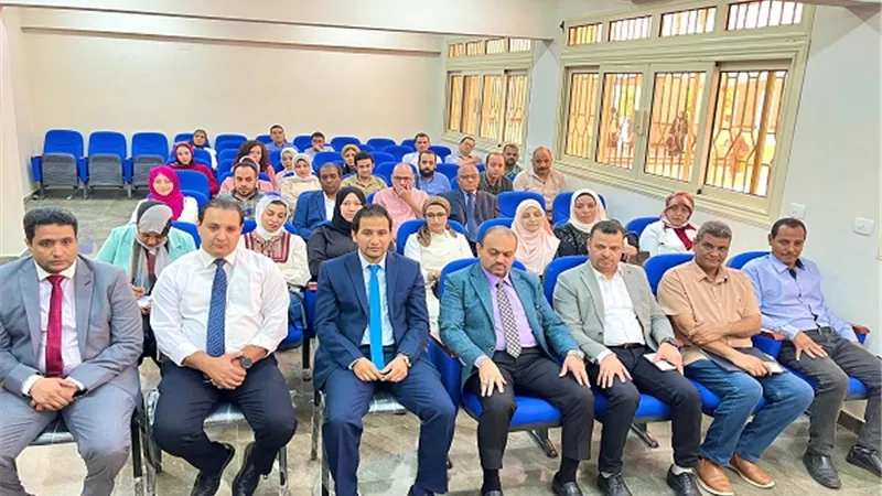 جامعة الأقصر الأهلية تعقد اجتماعًا موسعا مع أعضاء هيئة التدريس