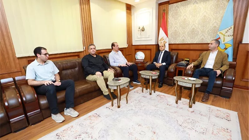 محافظ كفرالشيخ يبحث مع نائب وزير الصحة توافر المستلزمات الطبية