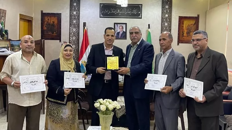 تكريم الفائزين بالمركز الثالث جمهوري في مسابقة أجمل حديقة مدرسية بالقليوبية