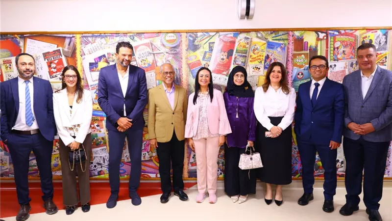 وزيرة التضامن تصطحب وزير الأسرة بسنغافورة في زيارة لمستشفى الناس