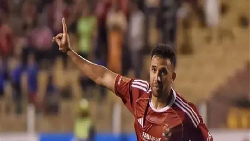 الشوط الأول.. الأهلي متقدم على سيراميكا بهدف تريزيجيه
