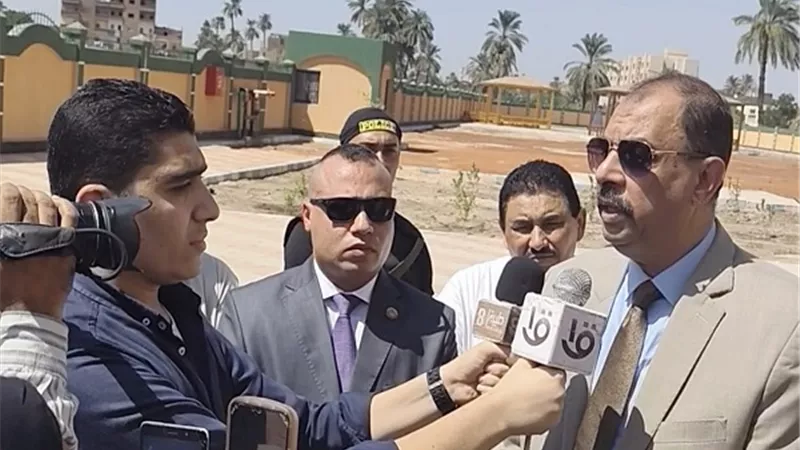 المستشار الإعلامي أحمد شعبان يشارك محافظ سوهاج في افتتاح عدد من المشروعات