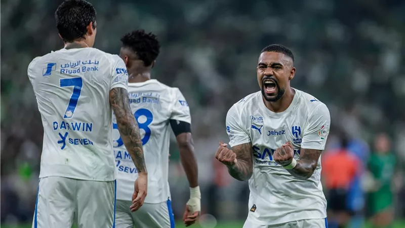 شاهد .. ملخص المواجهة المجنونة بين الأهلى والهلال