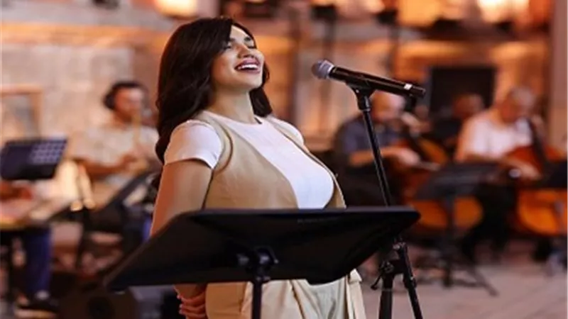 مي فاروق تجري بروفات حفل 