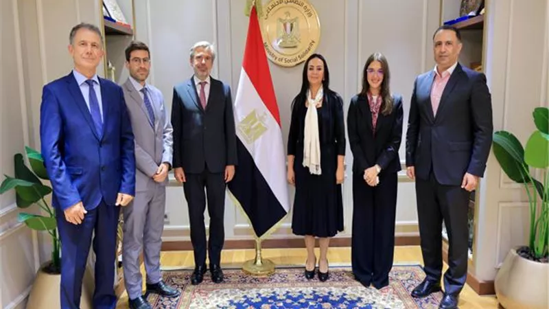 وزيرة التضامن وسفير إيطاليا بالقاهرة يبحثان التعاون