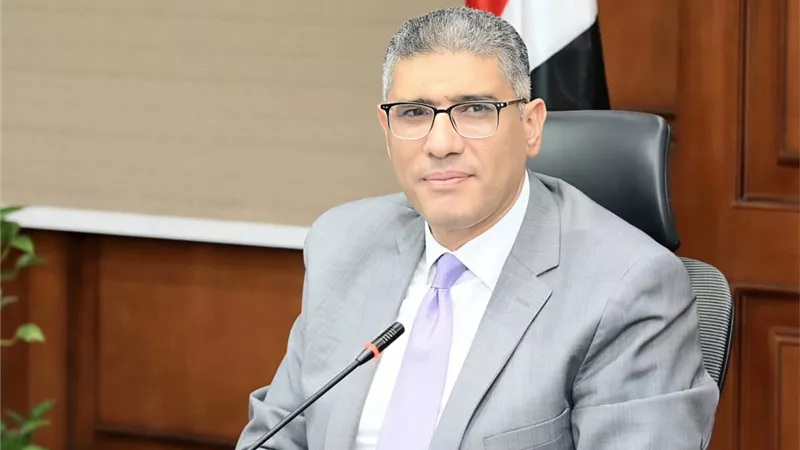محافظ الجيزة : فريق طبي بمستشفي التحرير أنقذ قدم شاب من البتر