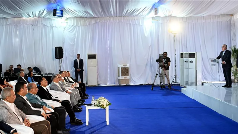 محافظ الإسماعيلية: الدولة تولى اهتماماً كبيراً بالمنطقة الاقتصادية لقناة السويس
