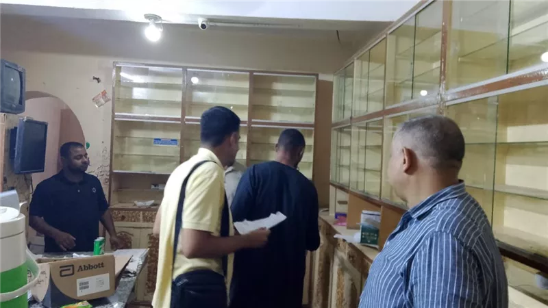 محافظ أسيوط: ضبط كميات كبيرة من الأدوية داخل صيدلية غير مرخصة