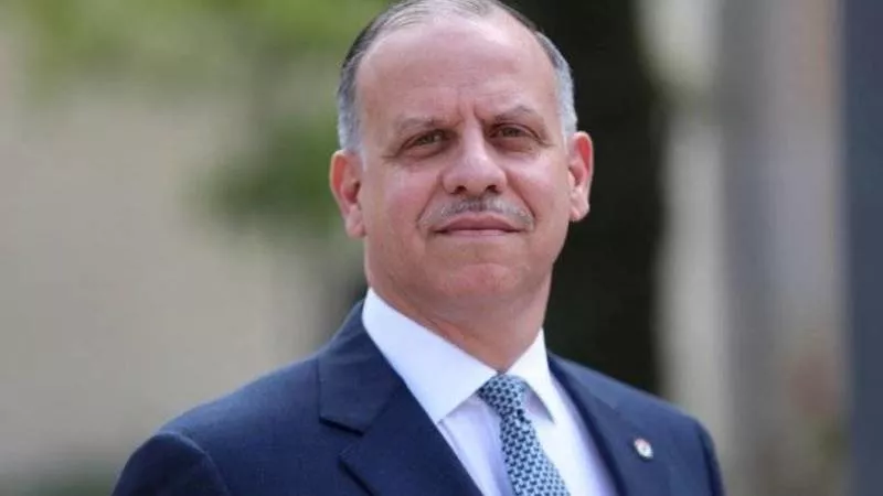 فيصل بن الحسين يؤدي اليمين الدستورية نائبا لملك الأردن