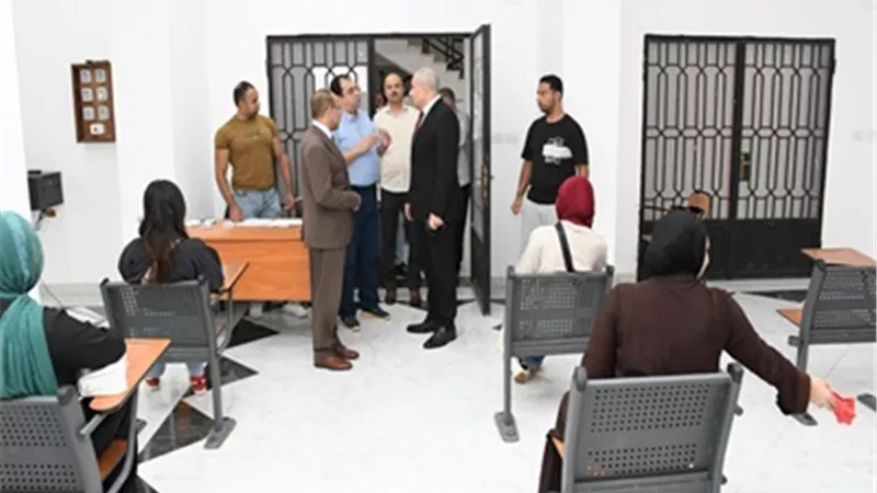 رئيس جامعة قناة السويس يتفقد كليات التربية والطب والتجارة