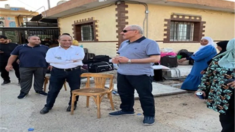 رئيس جامعة قناة السويس يتابع إجراءات تسكين الطلاب بالمدن الجامعية