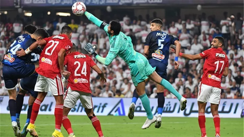الأهلي يطالب اتحاد الكرة بالتحقيق في أخطاء حكم الفيديو أمام سيراميكا