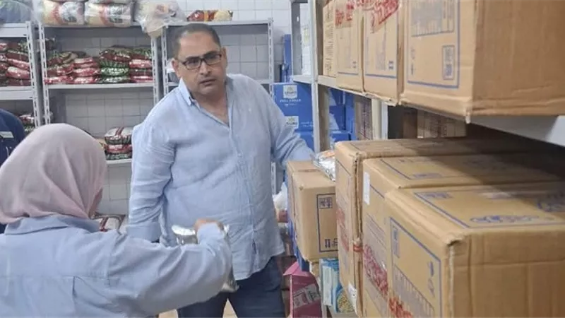 إعدام أكثر من 6 أطنان أغذية ومشروبات غير صالحة بشرم الشيخ