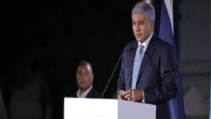 وزير الآثار: مفيش سرقات أخرى غير الأسورة