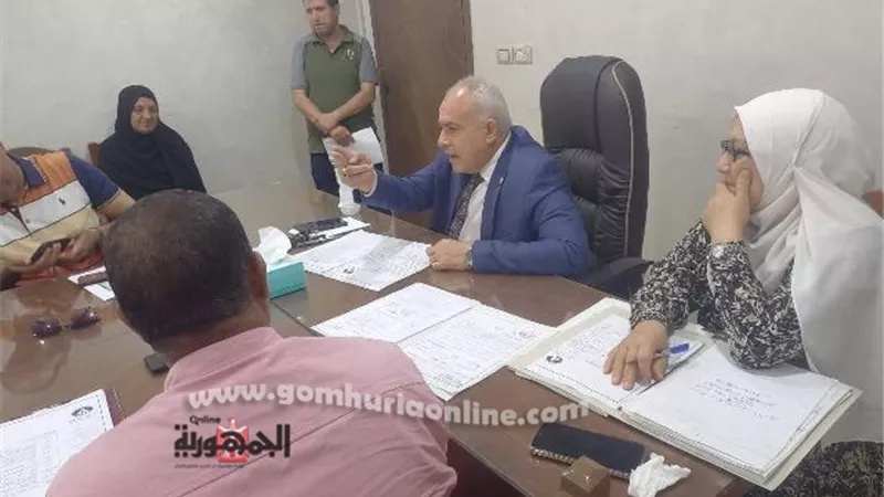 سكرتير عام دمياط يترأس اللقاء الأسبوعي للمواطنين