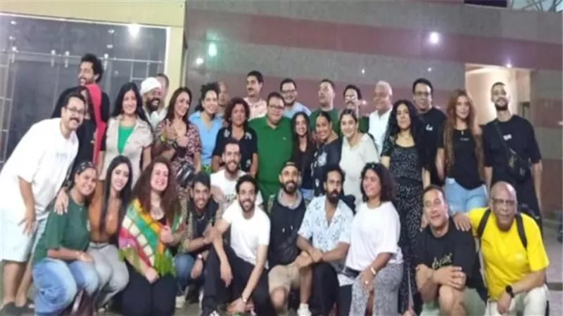 قصر ثقافة بورسعيد كامل العدد في العرض المسرحي 