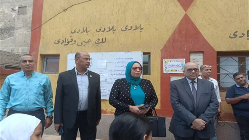 وكيل تعليم القاهرة تتابع الدراسة بوسط والساحل